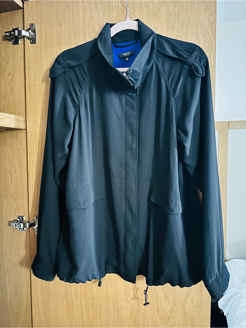 Aritzia Babaton Silk Black Jacket with Zip & Snap Front L - Picture 9 of 11